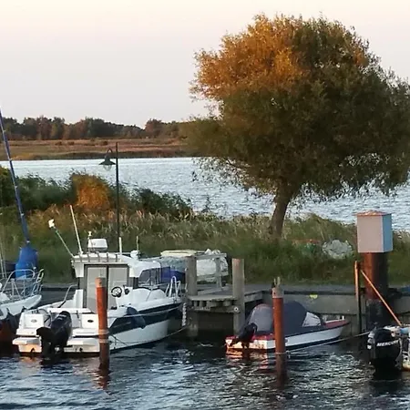 Prázdninový dům Ferienhaus Bisdorf Nahe Der Insel Rugen - #120424